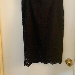 Nicole Miller Black Lace Pencil Skirt. size 8 preowned